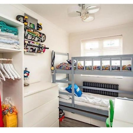 2 Bed - Walking Distance To Harry Potter Studio Watford  Exterior foto